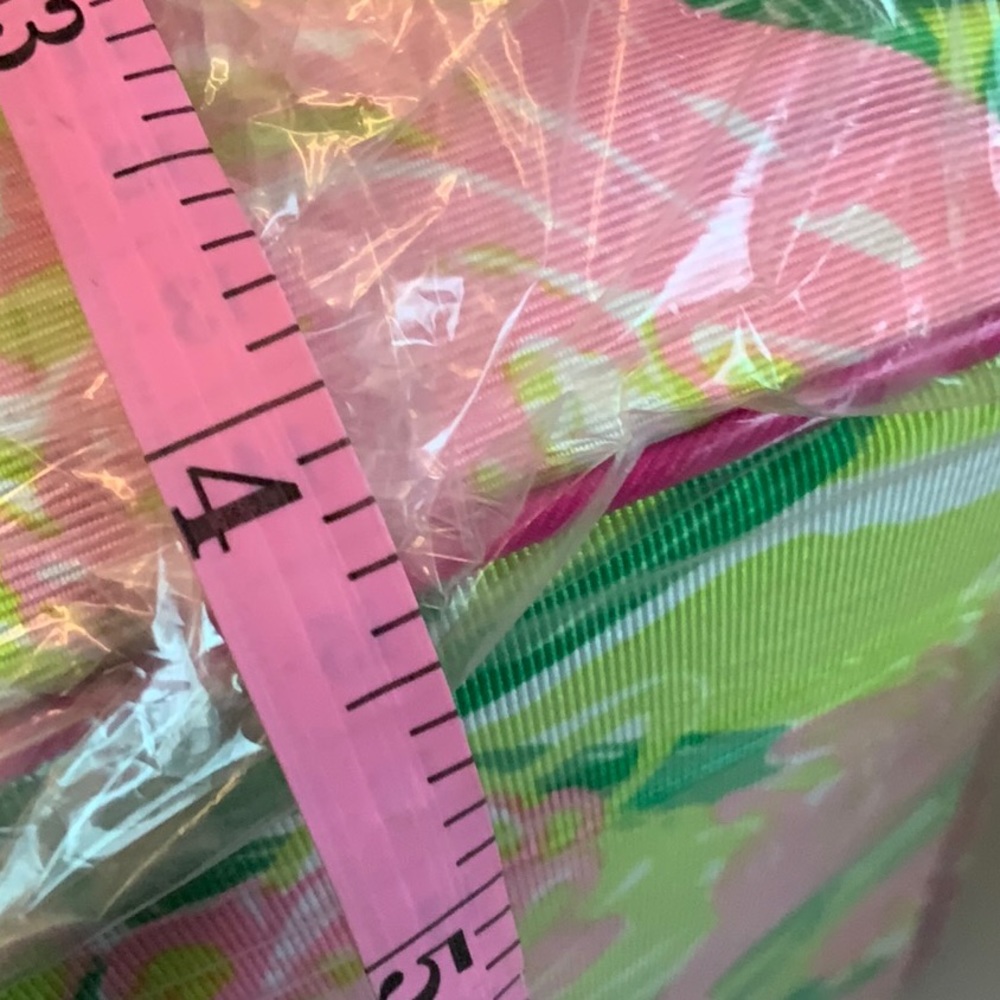 NWT Lilly Pulitzer for target train case - Picture 10 of 10